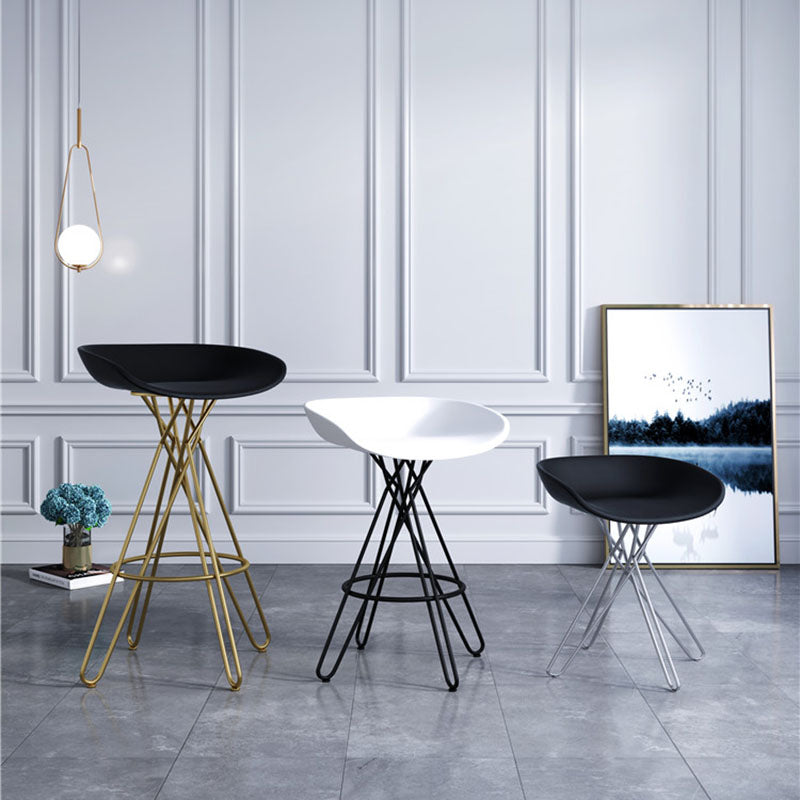 Glam Footrest Plastic Barstool Matte Finish Restaurant Stool Clearhalo 'Bar Furniture' 'Bar Stools' 'bar_stools' 'furn' 'furn_bar_stools' 'Furniture' 'furniture_bar_stools' 'Kitchen & Dining Furniture' 4910933