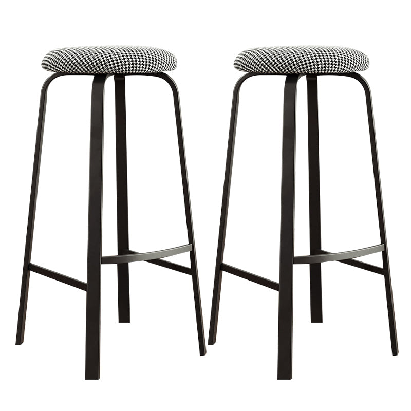 Contemporary Matte Finish Upholstered Stool Footrest Iron Bar Stool Black White 2 Piece Set Clearhalo 'Bar Furniture' 'Bar Stools' 'bar_stools' 'furn' 'furn_bar_stools' 'Furniture' 'furniture_bar_stools' 'Kitchen & Dining Furniture' 4926758