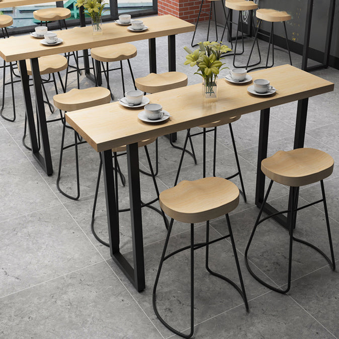 Solid Wood Bar Dining Table Industrial Bar Table with Sled Base in Black Clearhalo 'Bar Furniture' 'Bar Tables' 'bar_tables' 'furn' 'furn_bar_tables' 'Furniture' 'furniture_bar_tables' 'Kitchen & Dining Furniture' 4939405