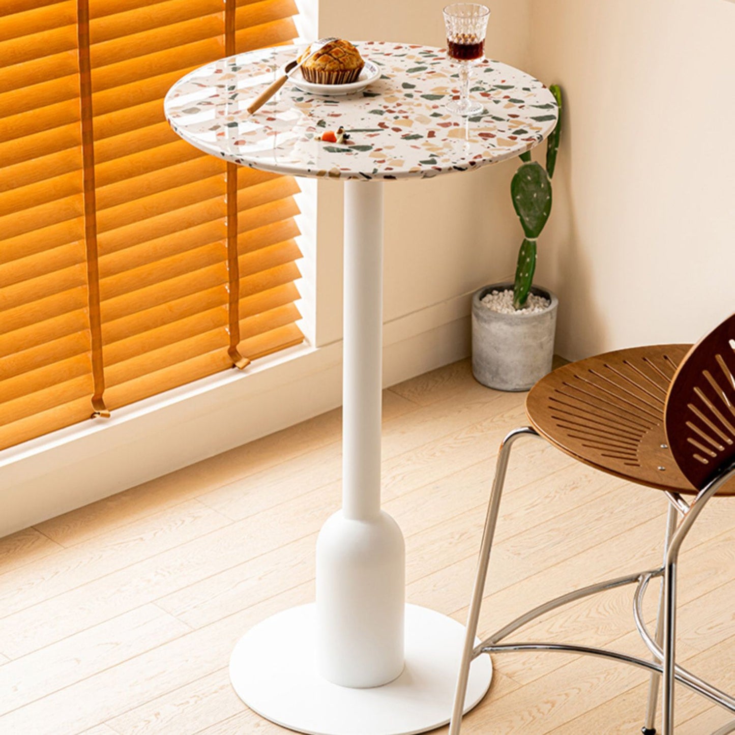 Industrial Steel Bar Dining Table Terrazzo Top Indoor Bistro Table with Single Pedestal 23.6"L x 23.6"W x 41.3"H Grey Round Clearhalo 'Bar Furniture' 'Bar Tables' 'bar_tables' 'furn' 'furn_bar_tables' 'Furniture' 'furniture_bar_tables' 'Kitchen & Dining Furniture' 4939501