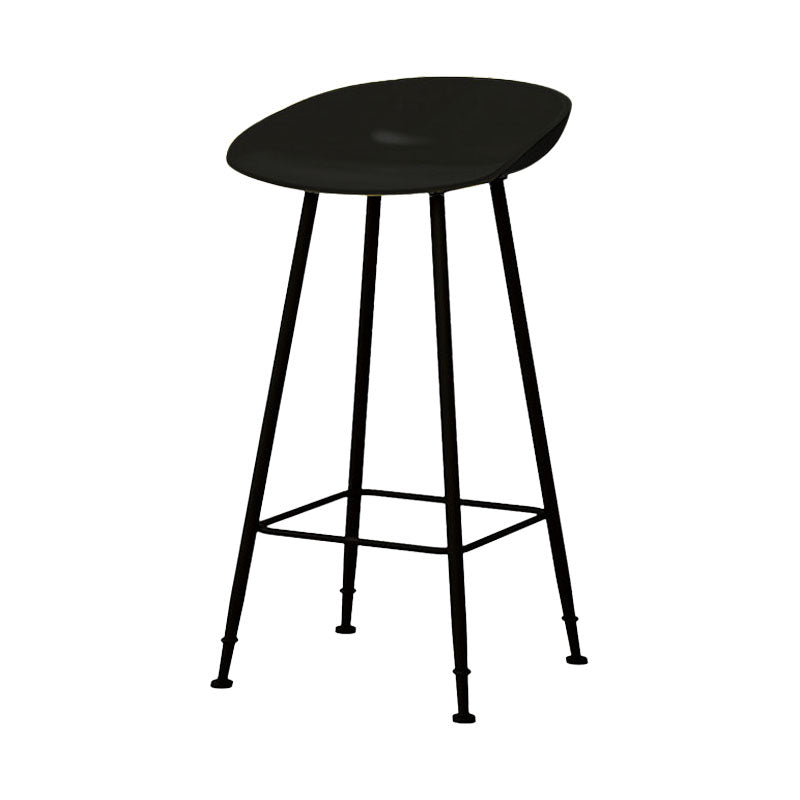 Contemporary Matte Finish Metal Barstool Home Footrest Stool Black 1 Piece Clearhalo 'Bar Furniture' 'Bar Stools' 'bar_stools' 'furn' 'furn_bar_stools' 'Furniture' 'furniture_bar_stools' 'Kitchen & Dining Furniture' 4940081