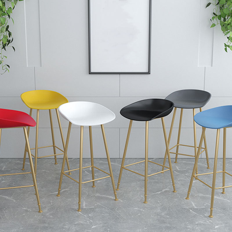 Contemporary Matte Finish Metal Barstool Home Footrest Stool Clearhalo 'Bar Furniture' 'Bar Stools' 'bar_stools' 'furn' 'furn_bar_stools' 'Furniture' 'furniture_bar_stools' 'Kitchen & Dining Furniture' 4940098