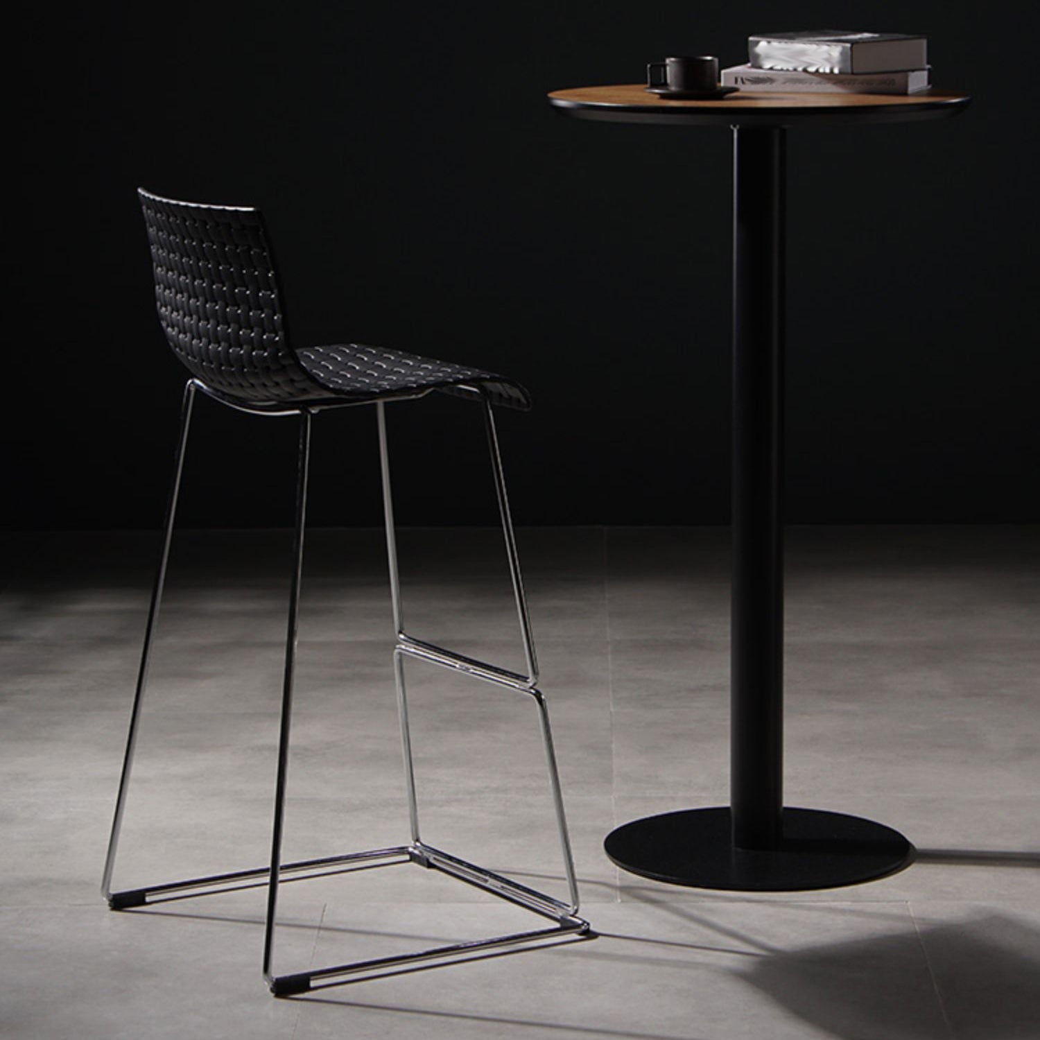 Modern Bar-stool Plastic Counter Bar Stool with Metal Legs for Kitchen Clearhalo 'Bar Furniture' 'Bar Stools' 'bar_stools' 'Furniture' 'furniture_bar_stools' 'Kitchen & Dining Furniture' 4953659