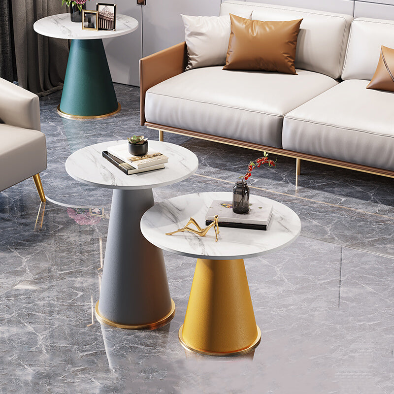 24" L X 24" W Modern Round Side Table with Metal Pedestal Leg Clearhalo 'Coffee & Accent Tables' 'End & Side Tables' 'end_side_table' 'end_side_tables' 'furn' 'furn_end_side_tables' 'Furniture' 'furniture_end_side_table' 'Living Room Furniture' 5012332