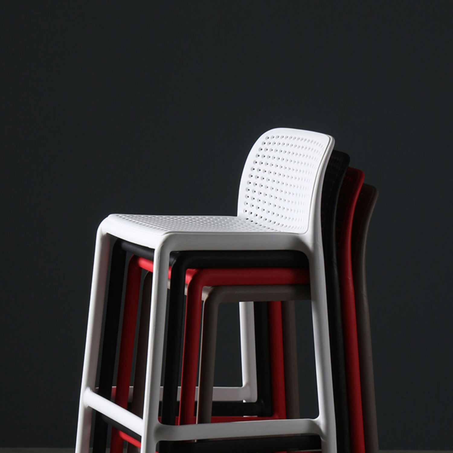 Stackable Low Back Modern Barstool Matte Finish Plastic Home Stool Clearhalo 'Bar Furniture' 'Bar Stools' 'bar_stools' 'Furniture' 'furniture_bar_stools' 'Kitchen & Dining Furniture' 5018096
