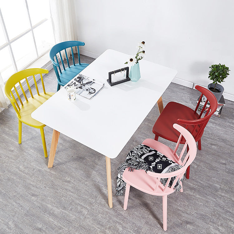 Plastic Scandinavian Side Chair Windsor Back Indoor-Outdoor Chair Clearhalo 'Dining Chairs' 'Dining Tables & Seating' 'dining_chair' 'furn' 'furn_dining_chair' 'Furniture' 'furniture_dining_chair' 'Kitchen & Dining Furniture' 5019715