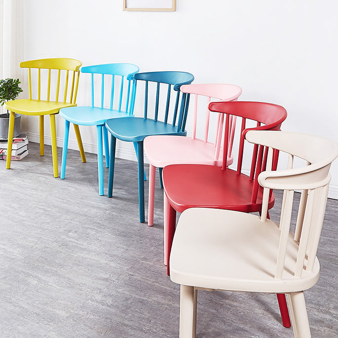 Plastic Scandinavian Side Chair Windsor Back Indoor-Outdoor Chair Clearhalo 'Dining Chairs' 'Dining Tables & Seating' 'dining_chair' 'furn' 'furn_dining_chair' 'Furniture' 'furniture_dining_chair' 'Kitchen & Dining Furniture' 5019718