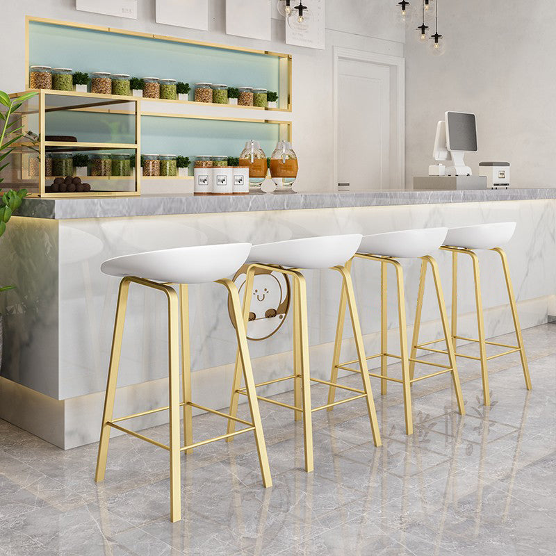 Modern Armless Backrest Counter Stool Iron Cafe Bar Stool with Acrylic Seat Clearhalo 'Bar Furniture' 'Bar Stools' 'bar_stools' 'furn' 'furn_bar_stools' 'Furniture' 'furniture_bar_stools' 'Kitchen & Dining Furniture' 5021359