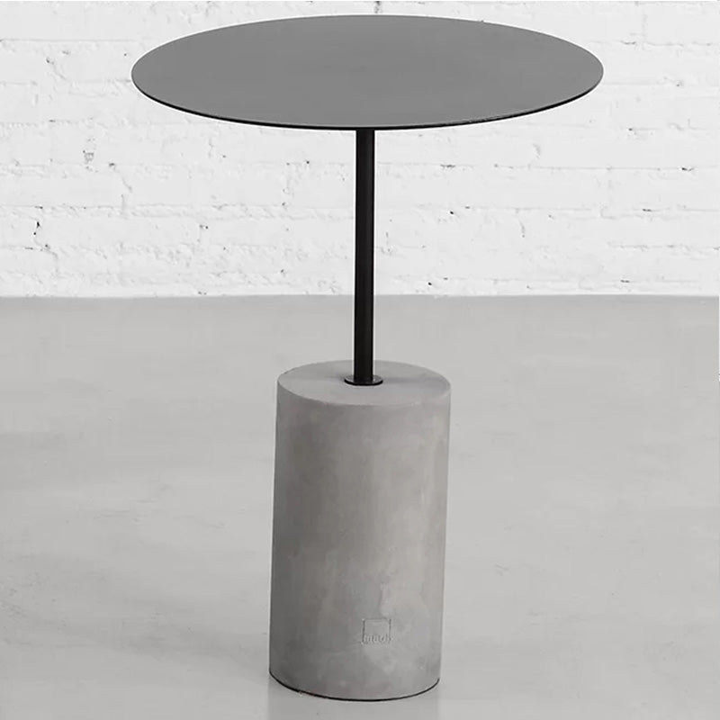 Modern Round Table Top Side End Table with Cement Pedestal Leg Black Clearhalo 'Coffee & Accent Tables' 'End & Side Tables' 'end_side_table' 'end_side_tables' 'furn' 'furn_end_side_tables' 'Furniture' 'furniture_end_side_table' 'Living Room Furniture' 5028458