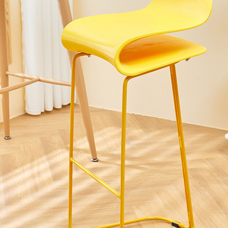 Contemporary Bar Stool Plastic Counter Bar Stool with Metal Legs Clearhalo 'Bar Furniture' 'Bar Stools' 'bar_stools' 'furn' 'furn_bar_stools' 'Furniture' 'furniture_bar_stools' 'Kitchen & Dining Furniture' 5031922