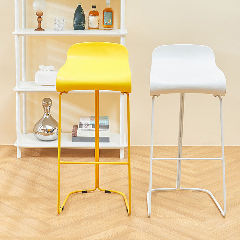 Contemporary Bar Stool Plastic Counter Bar Stool with Metal Legs Clearhalo 'Bar Furniture' 'Bar Stools' 'bar_stools' 'furn' 'furn_bar_stools' 'Furniture' 'furniture_bar_stools' 'Kitchen & Dining Furniture' 5031930