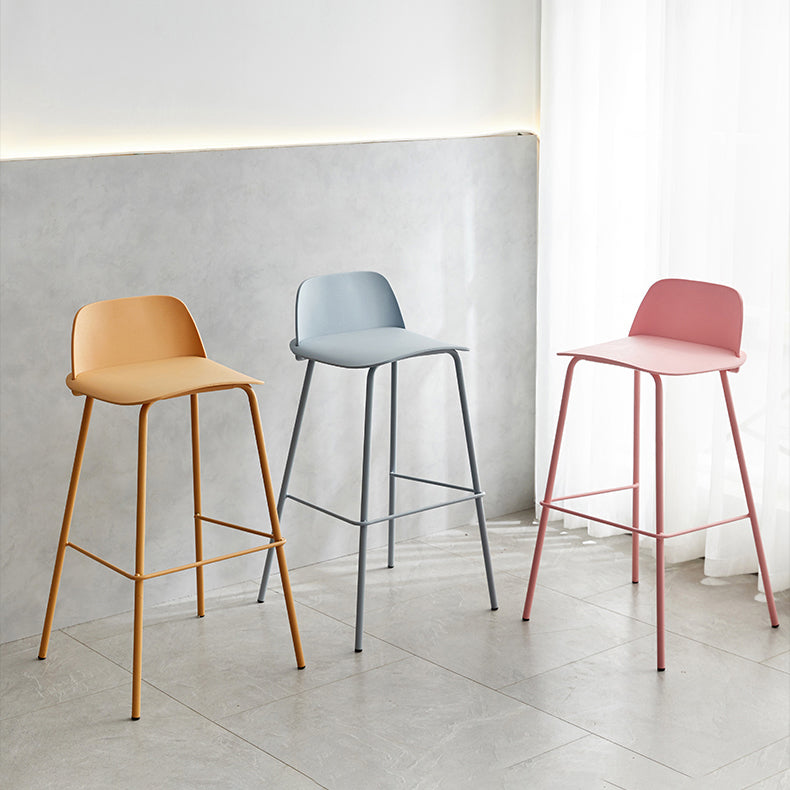 Dessert Shop Footrest Scandinavian Stool Matte Finish Plastic Barstool Clearhalo 'Bar Furniture' 'Bar Stools' 'bar_stools' 'Furniture' 'furniture_bar_stools' 'Kitchen & Dining Furniture' 5042854