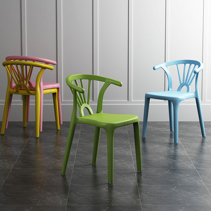 Scandinavian Plastic Side Chair Indoor-Outdoor Windsor Back Chair Clearhalo 'Dining Chairs' 'Dining Tables & Seating' 'dining_chair' 'furn' 'furn_dining_chair' 'Furniture' 'furniture_dining_chair' 'Kitchen & Dining Furniture' 5043671