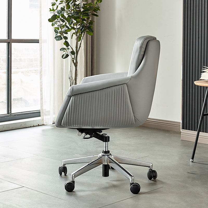 Modern Managers Chair Swivel with Wheels Ergonomic Executive Chair Clearhalo 'furn' 'furn_office_chair' 'Furniture' 'furniture_office_chair' 'Office Chairs' 'Office Furniture' 'office_chair' 5048471