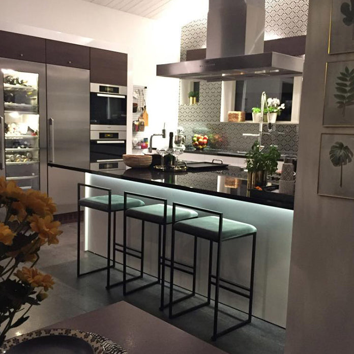 Modern Armless Backrest Counter Stool Iron Cafe Bar Stool with Velvet Cushion and Pedal Clearhalo 'Bar Furniture' 'Bar Stools' 'bar_stools' 'furn' 'furn_bar_stools' 'furniture_bar_stools' 'Kitchen & Dining Furniture' 'kitchen&dining_furn' 'kitchen' 'kitchen_furn' Furniture' 5102404