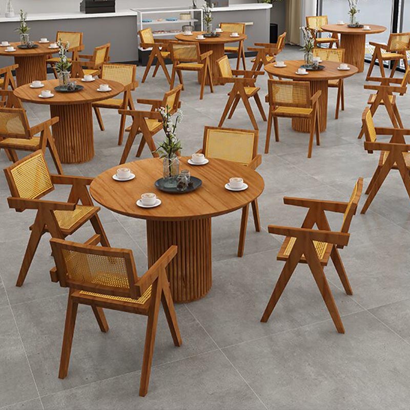 Modern Pedestal Casual Dining Table Solid Wood Round Dinner Room Kitchen Table Clearhalo 'Dining Tables & Seating' 'Dining Tables' 'dining_table' 'furn' 'furn_dining_table' 'Furniture' 'Kitchen & Dining Furniture' 5103112