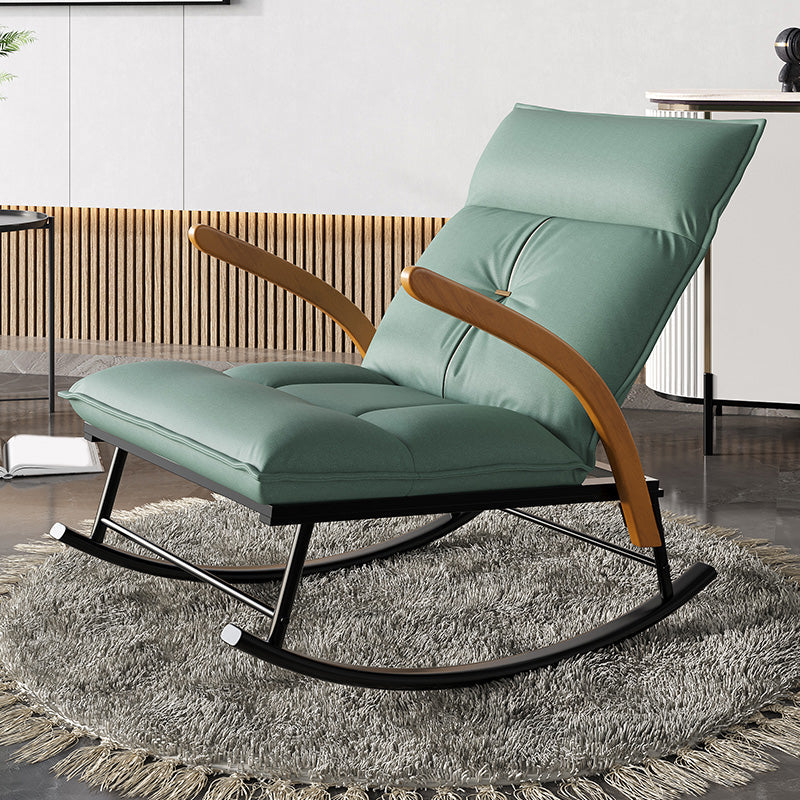 Chaise en cuir fausse 26,7 "L x 37,4" W x 37,4 "H Armes incluses pour chambre à coucher