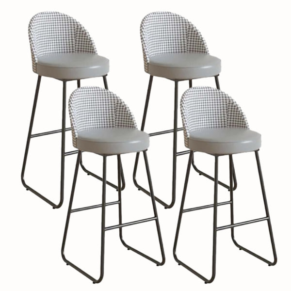 Taburete de barra de cubo de la silla de reposapiés de cuero moderno con base negra