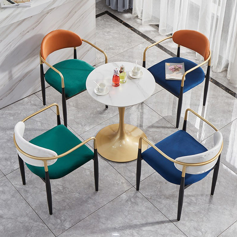 Mesa de comedor de base dorada redonda mesa de comedor de tulipán de piedra glam