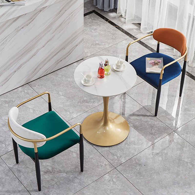 Mesa de comedor de base dorada redonda mesa de comedor de tulipán de piedra glam