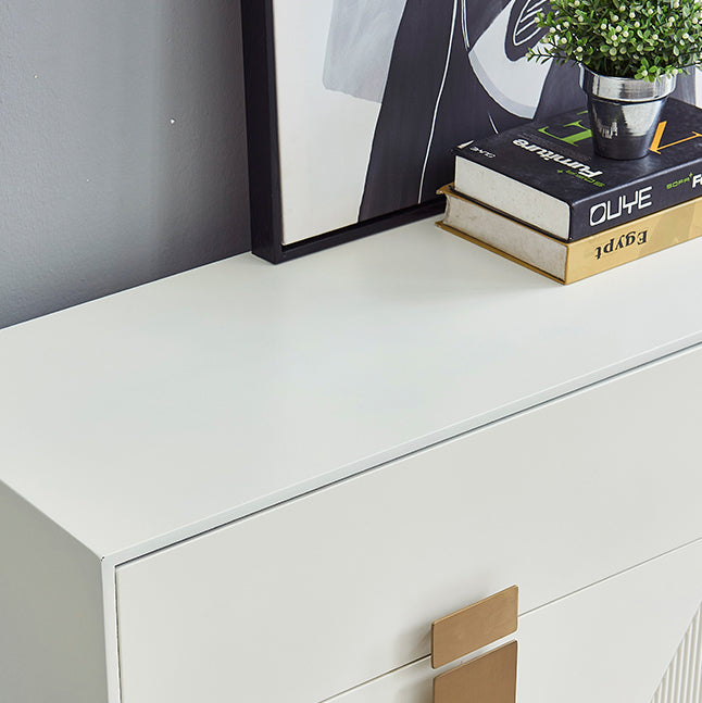 Sideboard in legno ingegnerizzato ingegnerizzato in stile glam per soggiorno