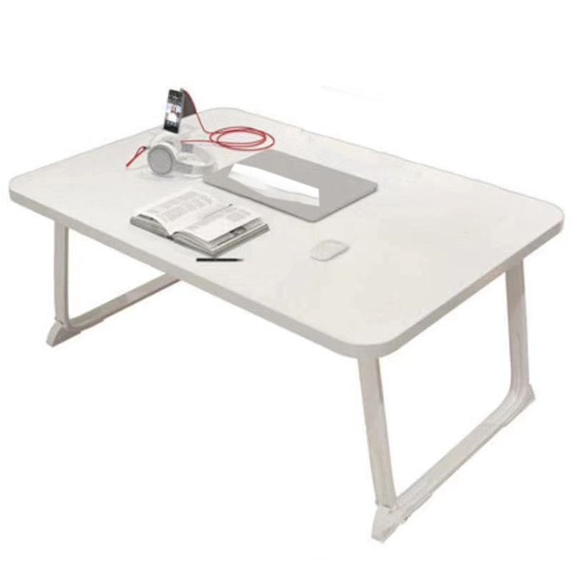 Bureau de bureau en bois moderne dans un bureau d'écriture rectangulaire pliant pour le bureau