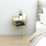 Los estantes de almacenamiento abiertos modernos de metal incluyen mesas de noche de cama con piernas