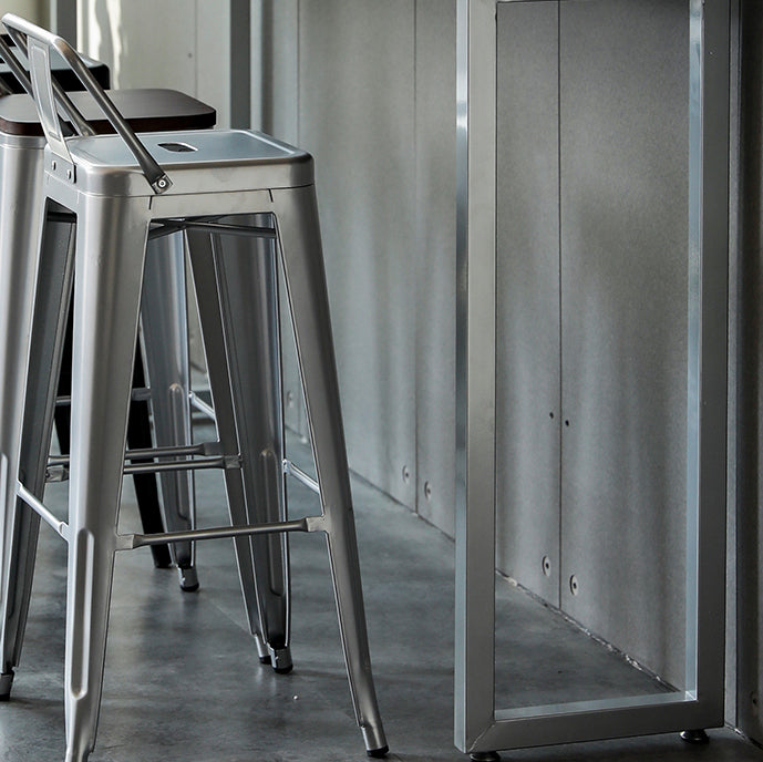 Sgabello da bar a 4 gambe in ferro da bar in legno industriale per interno