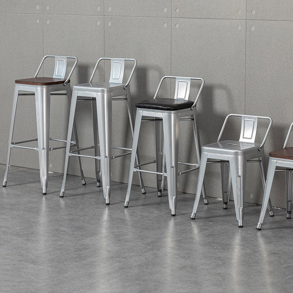 Sgabello da bar a 4 gambe in ferro da bar in legno industriale per interno