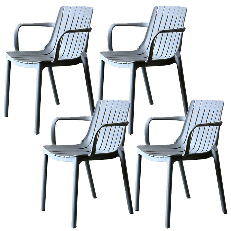 Sedia in plastica a braccio contemporaneo cucina da pranzo slacciata.