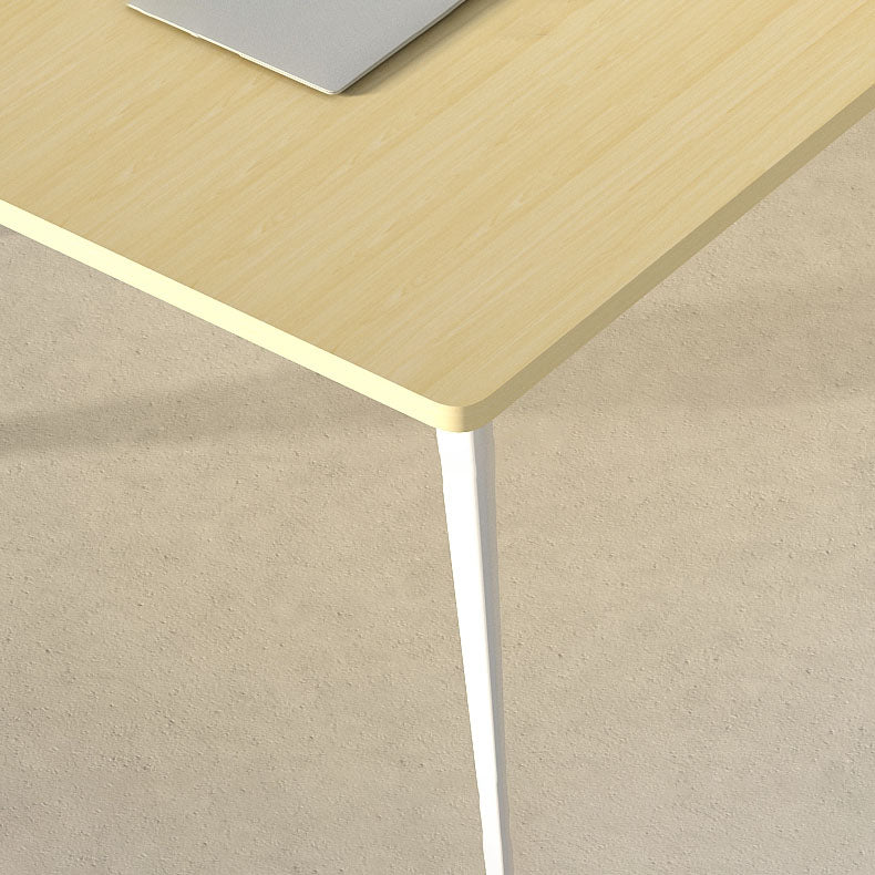 Bureau de bureau manufacturé de couleur naturelle Bureau rectangulaire avec base en métal blanc