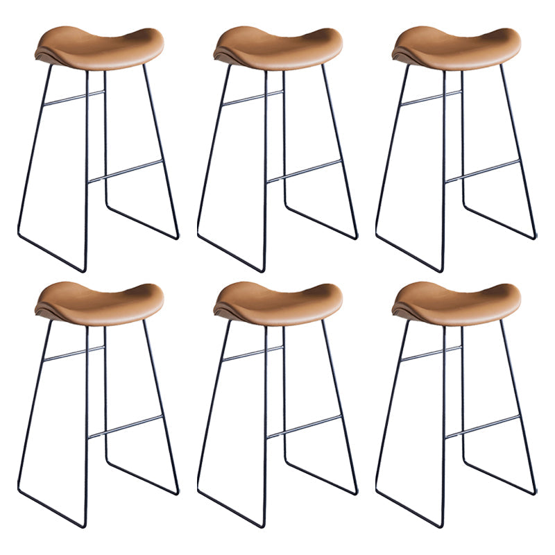 Tabouret de bar en cuir Pu en cuir PU moderne avec des jambes en métal