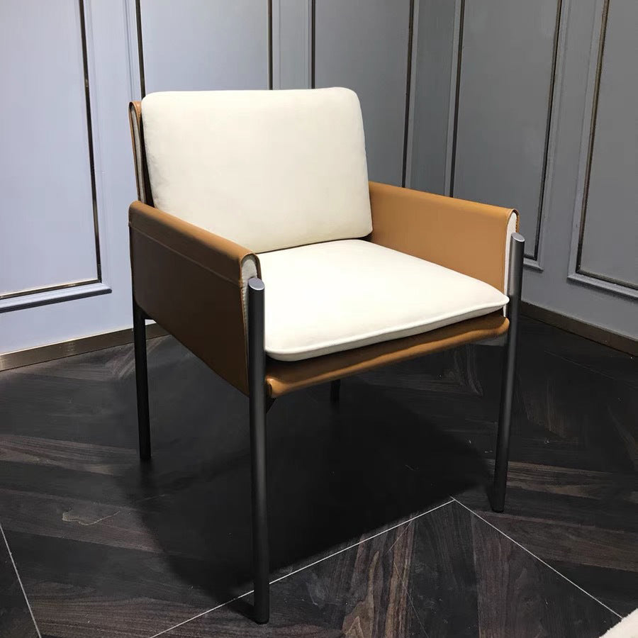 Frame di metallo nero moderno sedia da pranzo con braccia finitura opaca sedia sidrow side