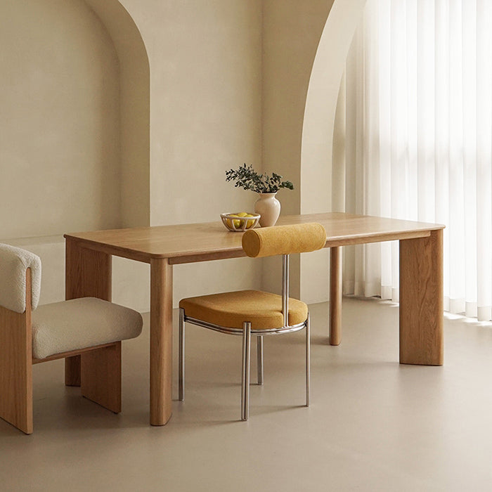 ソリッドウッドコンテンポラリーダイニングテーブル4本の足のある長方形の自然のテーブル