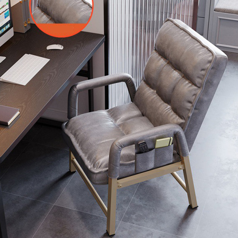 Moderner gepolsterter Bürostuhl Ergonomic Mid Back fester Waffenstuhl