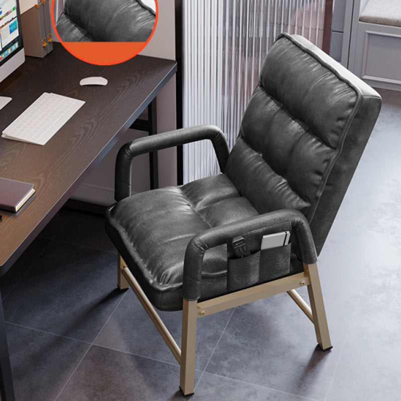 Moderner gepolsterter Bürostuhl Ergonomic Mid Back fester Waffenstuhl