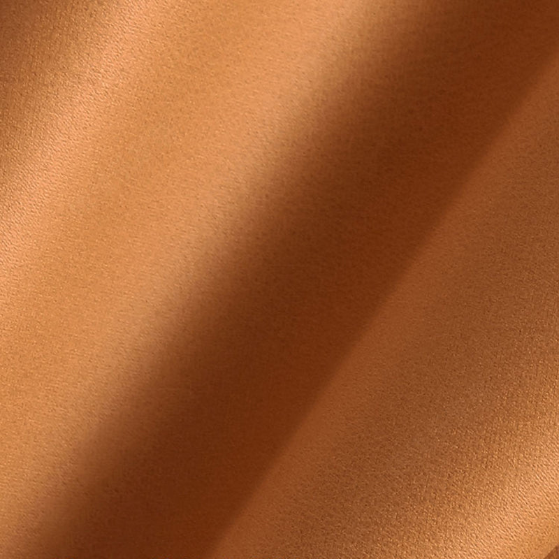 Vlekbestendige hedendaagse bank met kussens in oranje/wit