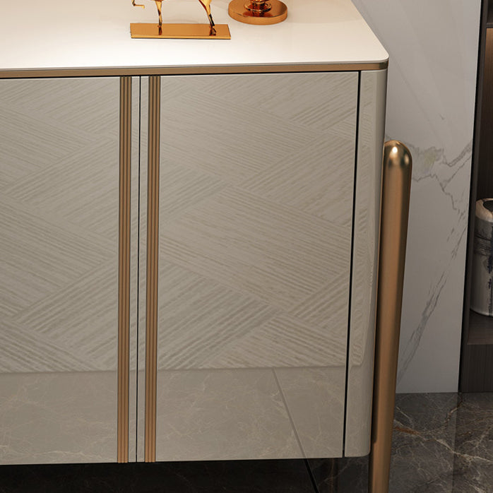 Pinie du plateau de style glamour à 4 portes avec armoires pour le salon