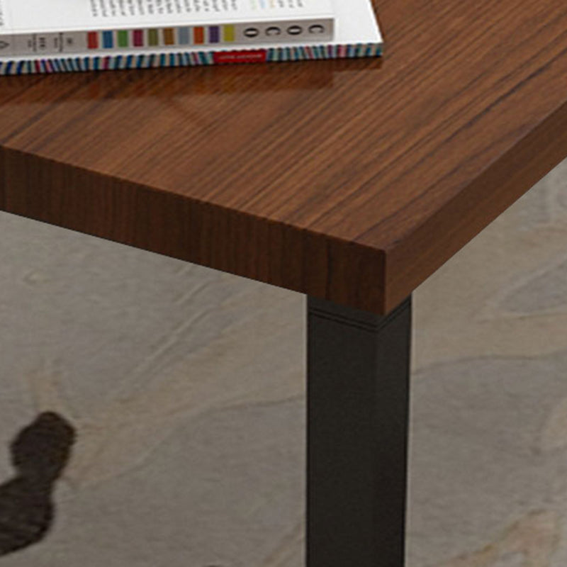 Scrivania di scrittura in legno di pino marrone rettangolare in ferro di ferro da stiro