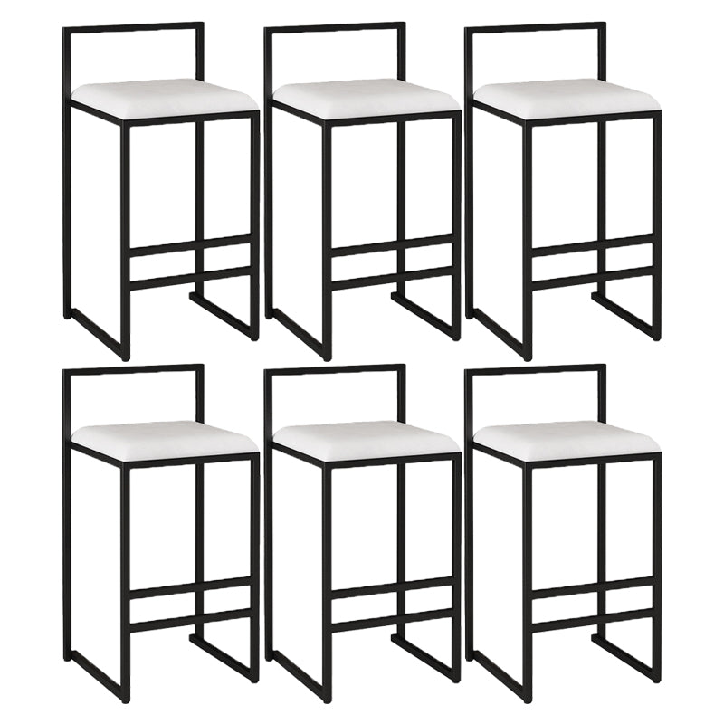 Negozio di gioielli contemporanei con bancono