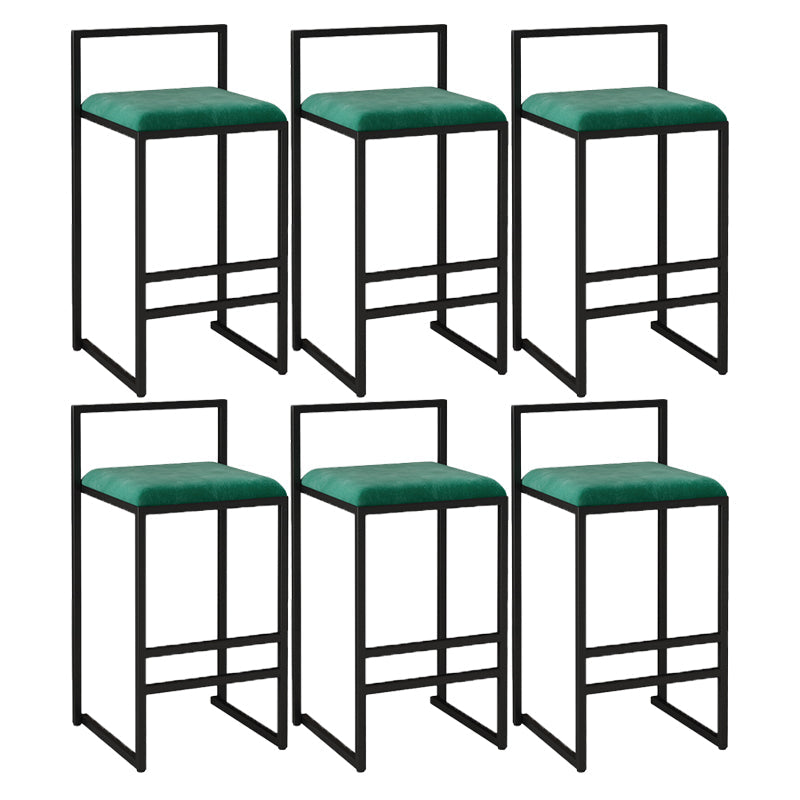 Negozio di gioielli contemporanei con bancono