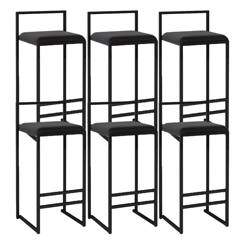 Negozio di gioielli contemporanei con bancono