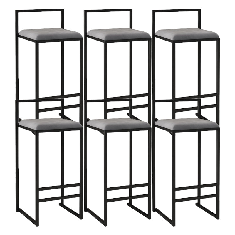 Negozio di gioielli contemporanei con bancono