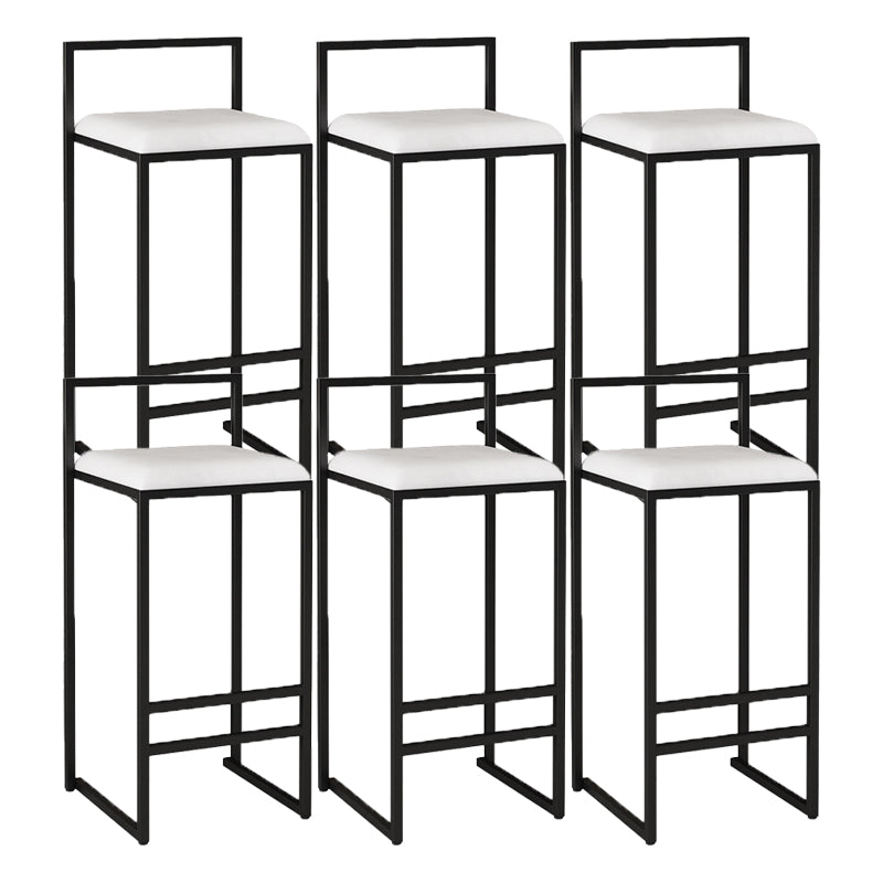 Negozio di gioielli contemporanei con bancono