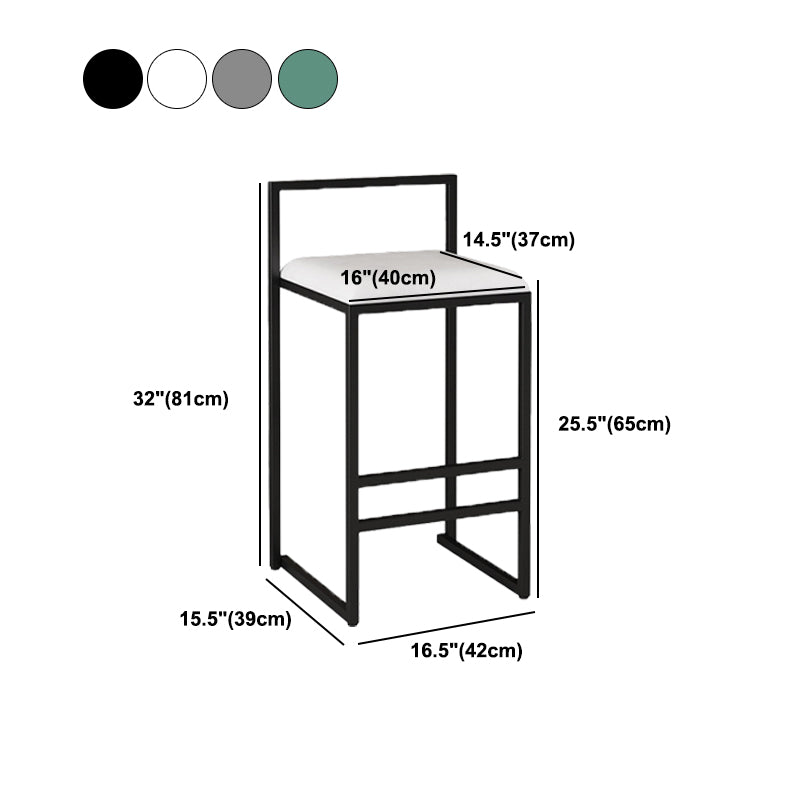 Negozio di gioielli contemporanei con bancono