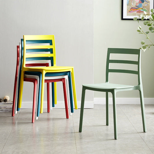 Silla de plástico escandinava de brazo apilando silla interior-exterior
