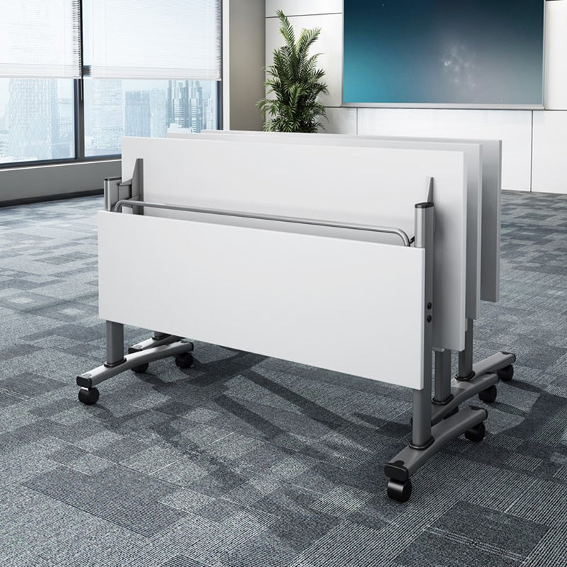 Bureau de bureau en bois moderne avec roues lance-roues avec un bureau d'écriture rectangulaire pour le bureau