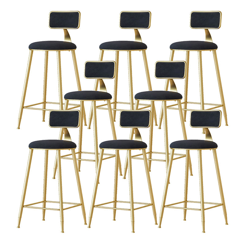 Taburete nórdico del brazo sin brazo Café de hierro Heces de bar con cojín de terciopelo y pedal