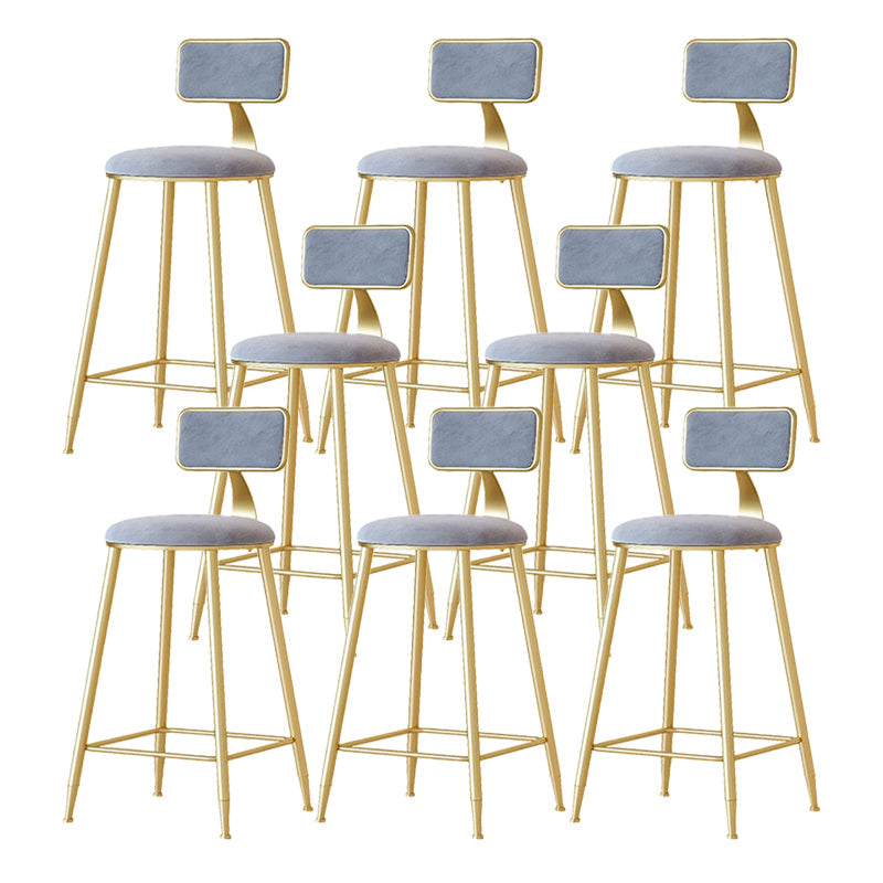 Taburete nórdico del brazo sin brazo Café de hierro Heces de bar con cojín de terciopelo y pedal