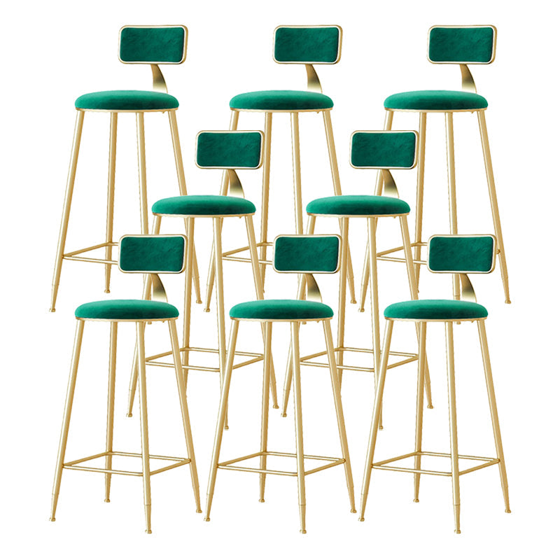 Taburete nórdico del brazo sin brazo Café de hierro Heces de bar con cojín de terciopelo y pedal